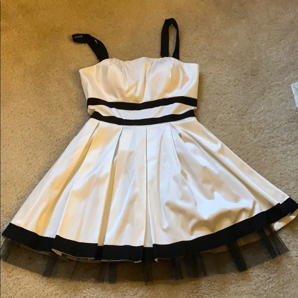 Party dress! Never worn🤗